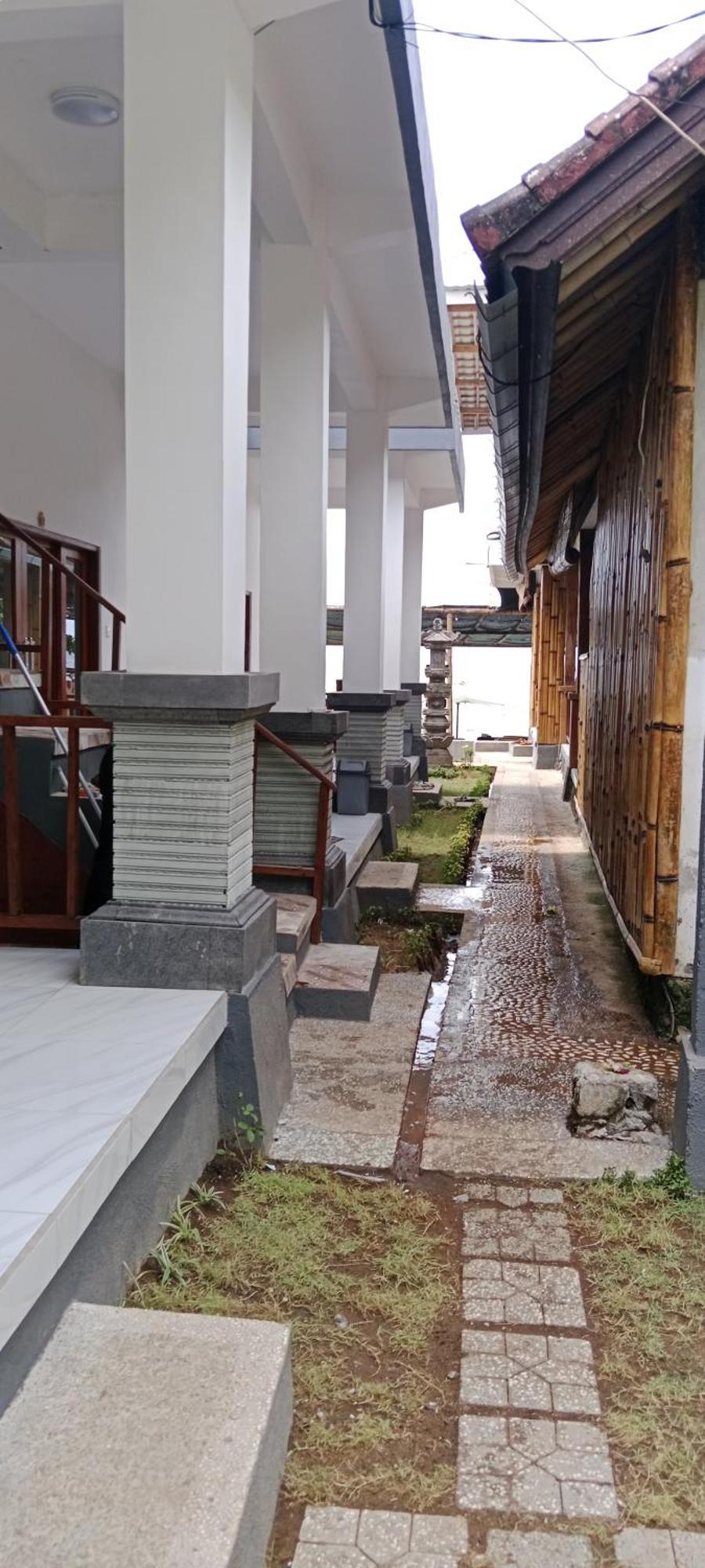 Beten Enjung Home Stay&Waroeng Amed Esterno foto
